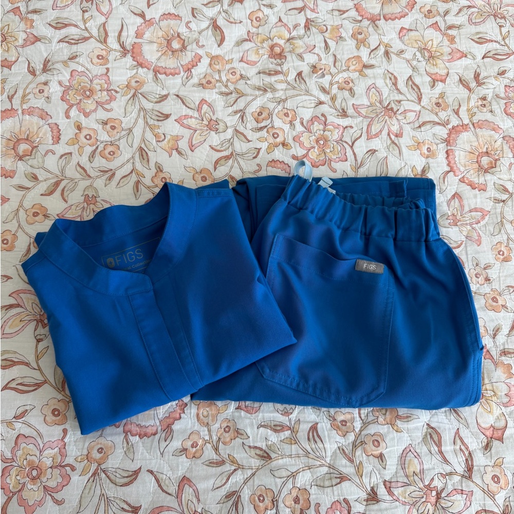 Figs Royal Blue scrub set.